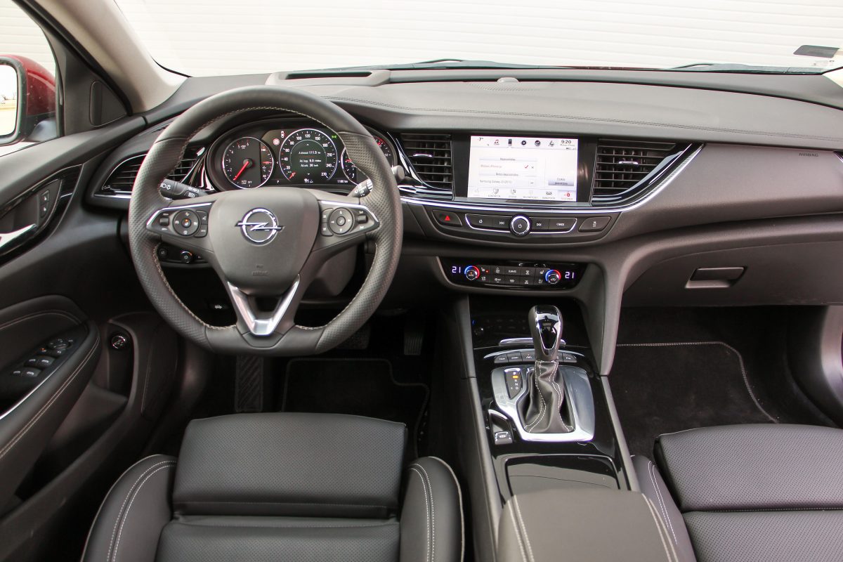 OPEL INSIGNIA