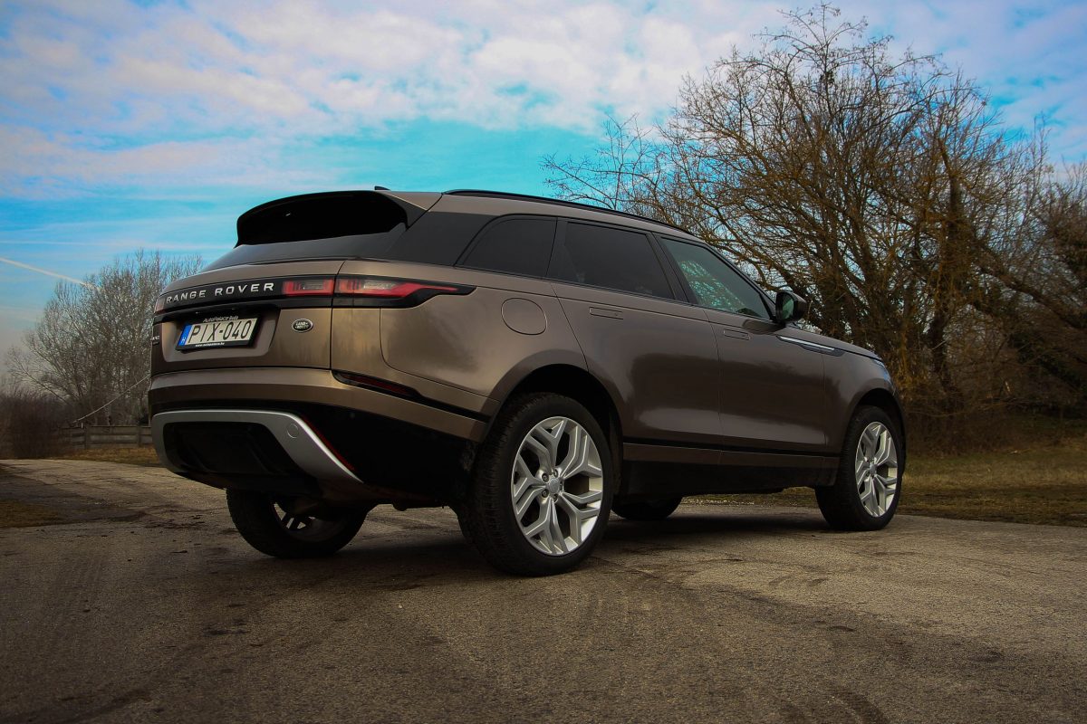LAND ROVER RANGE ROVER VELAR