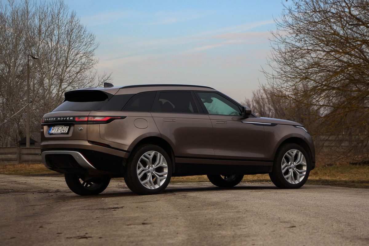 LAND ROVER RANGE ROVER VELAR