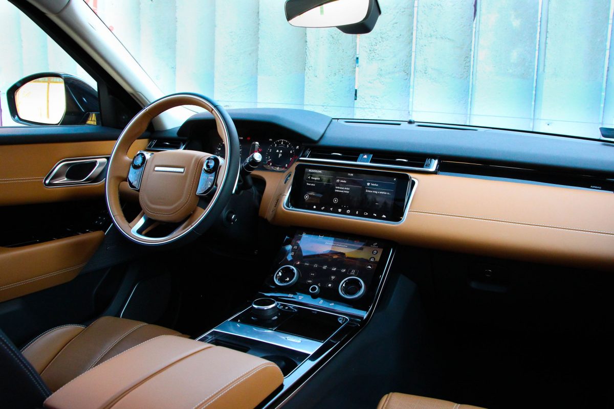 LAND ROVER RANGE ROVER VELAR