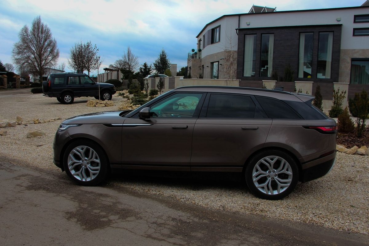 LAND ROVER RANGE ROVER VELAR