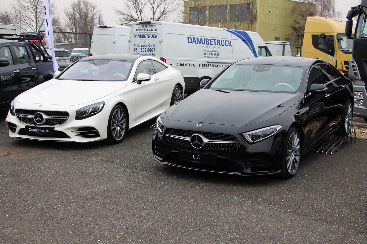 MERCEDES-BENZ