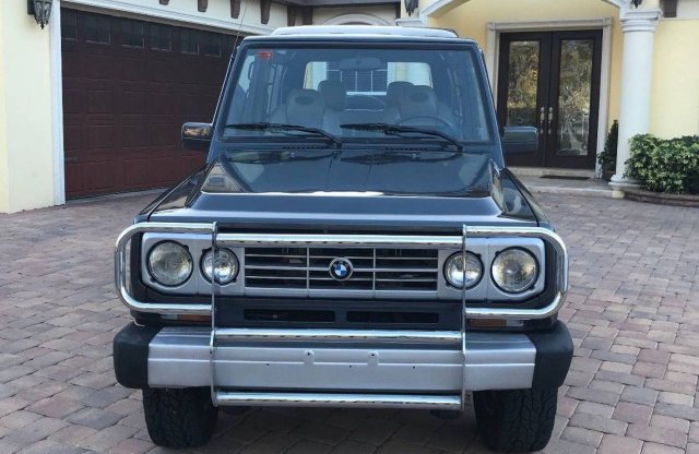 Mi köti össze a BMW-t a Daihatsuval? A Bertone!