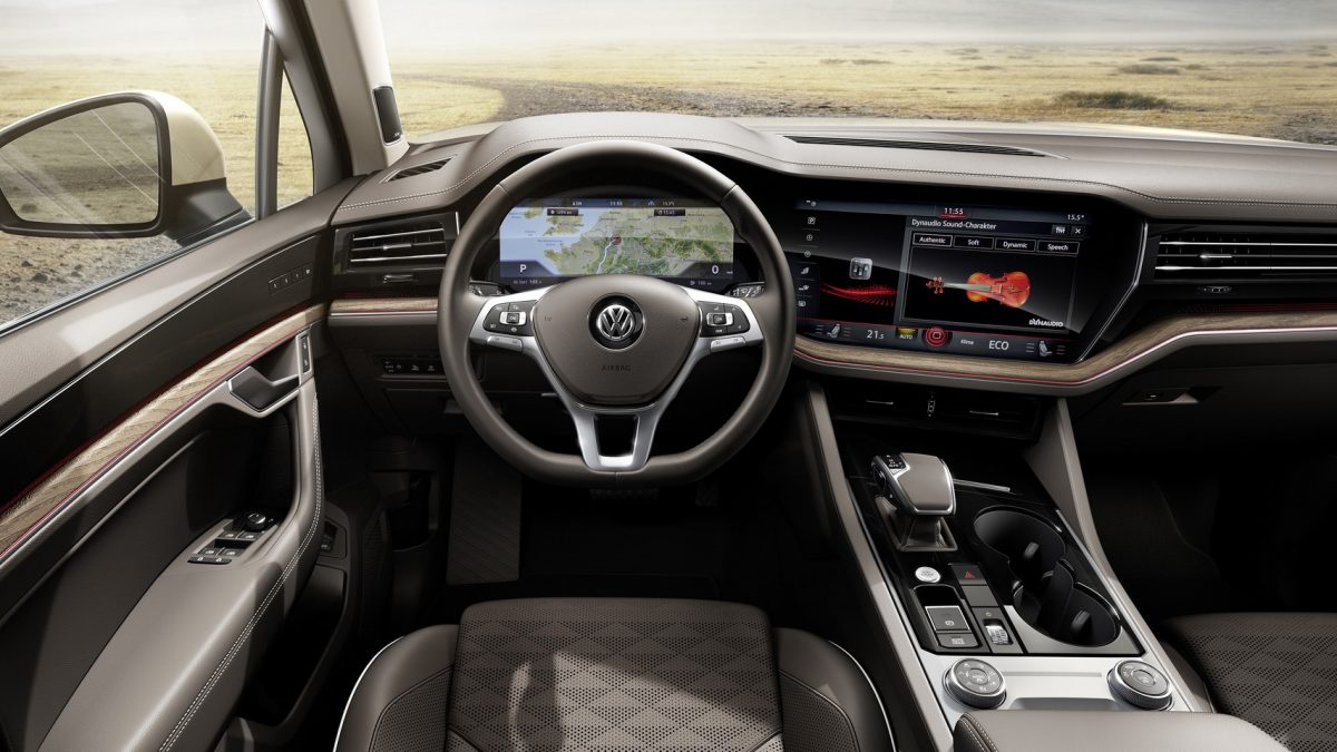 VOLKSWAGEN TOUAREG