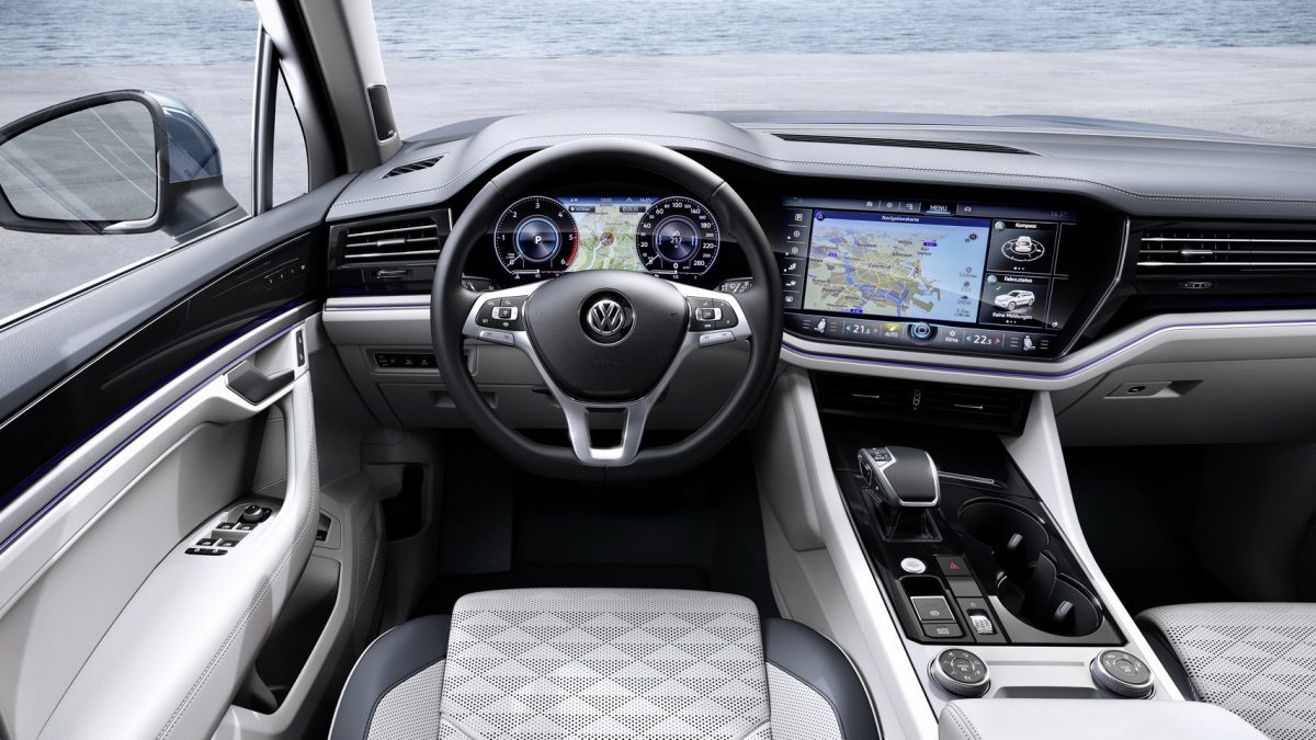 VOLKSWAGEN TOUAREG
