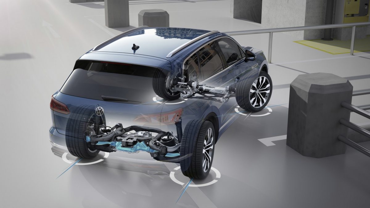 VOLKSWAGEN TOUAREG