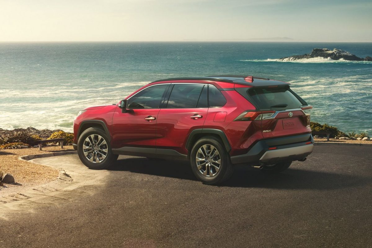 TOYOTA RAV 4