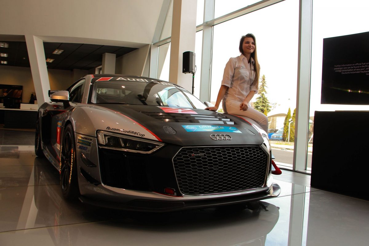 AUDI