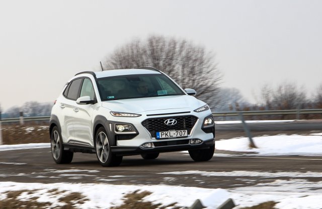 Megnézik, mutogatnak rá. Akkor ez egy menő Hyundai?