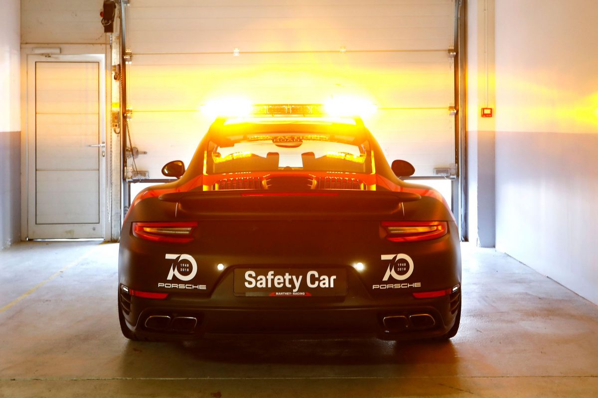 PORSCHE