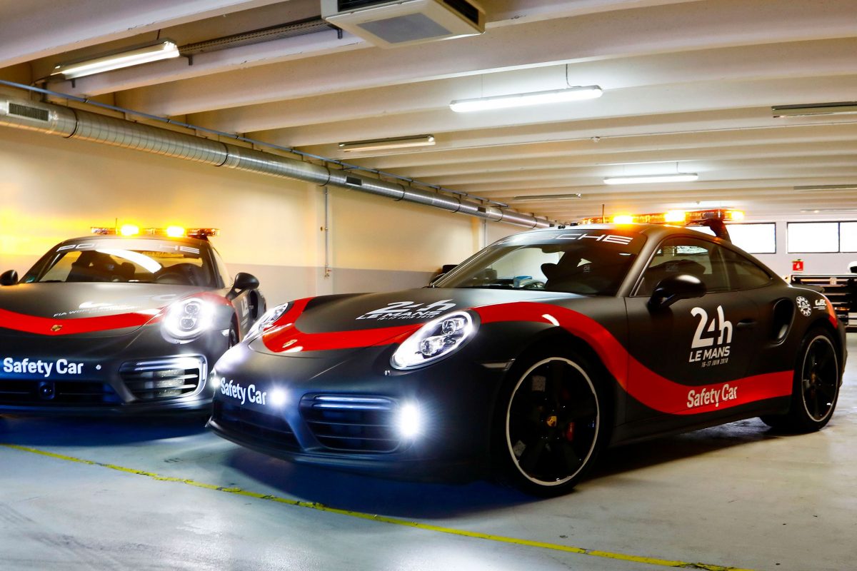 PORSCHE
