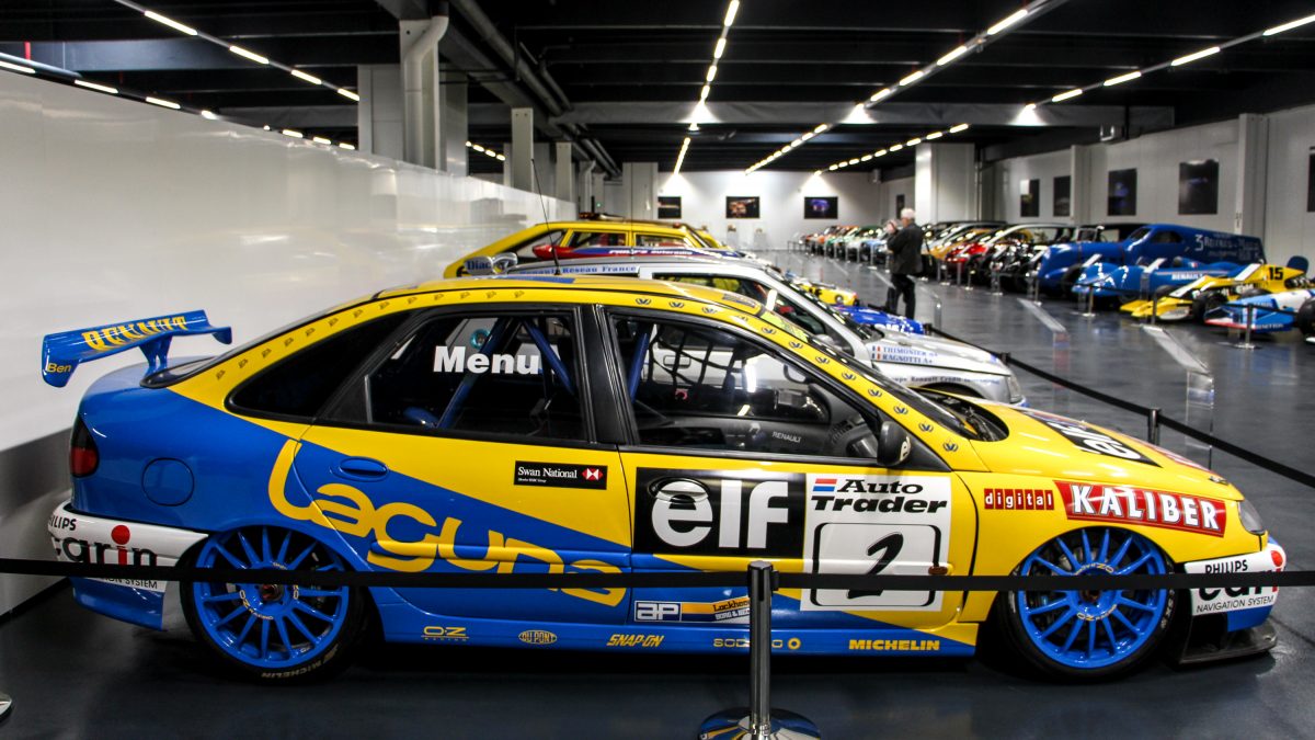 RENAULT
