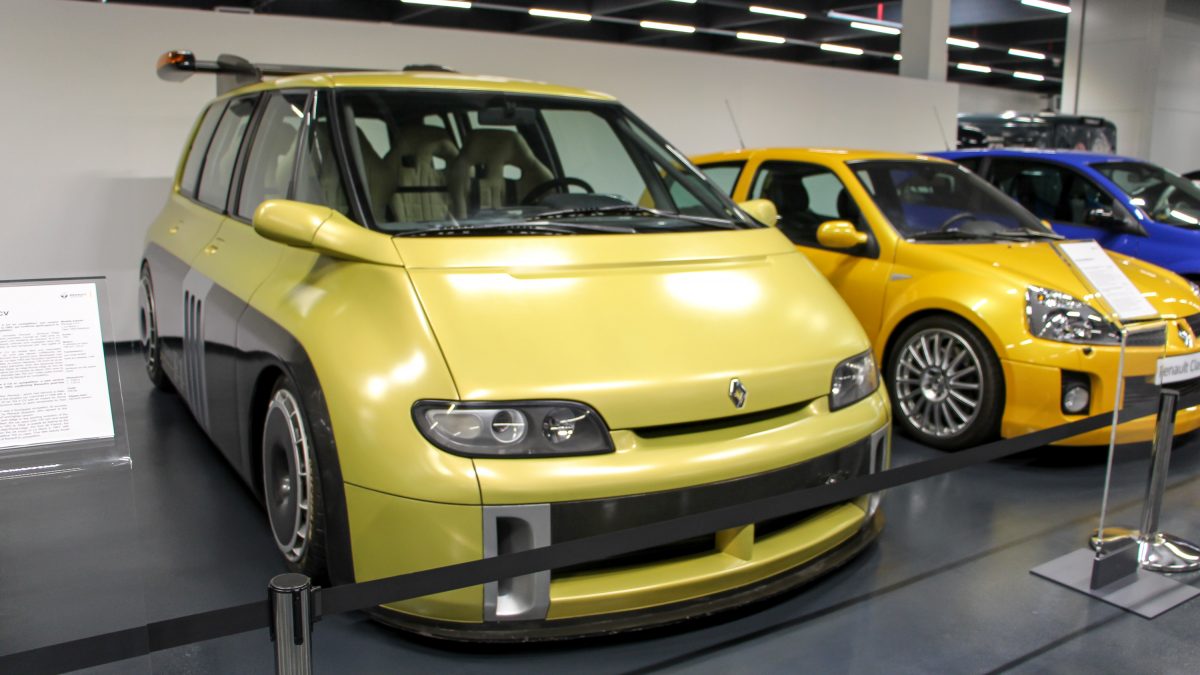 RENAULT