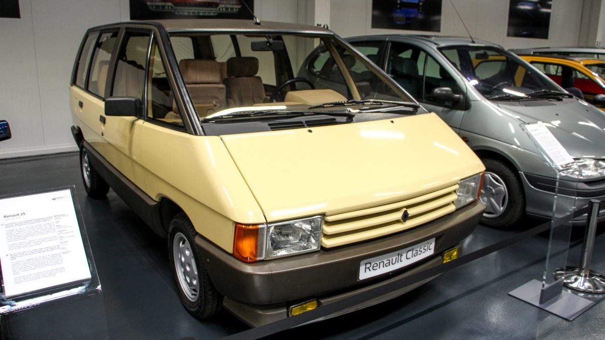 RENAULT