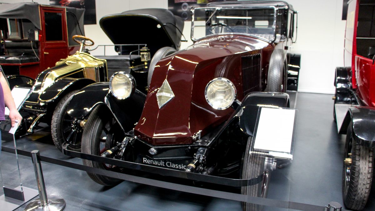 RENAULT