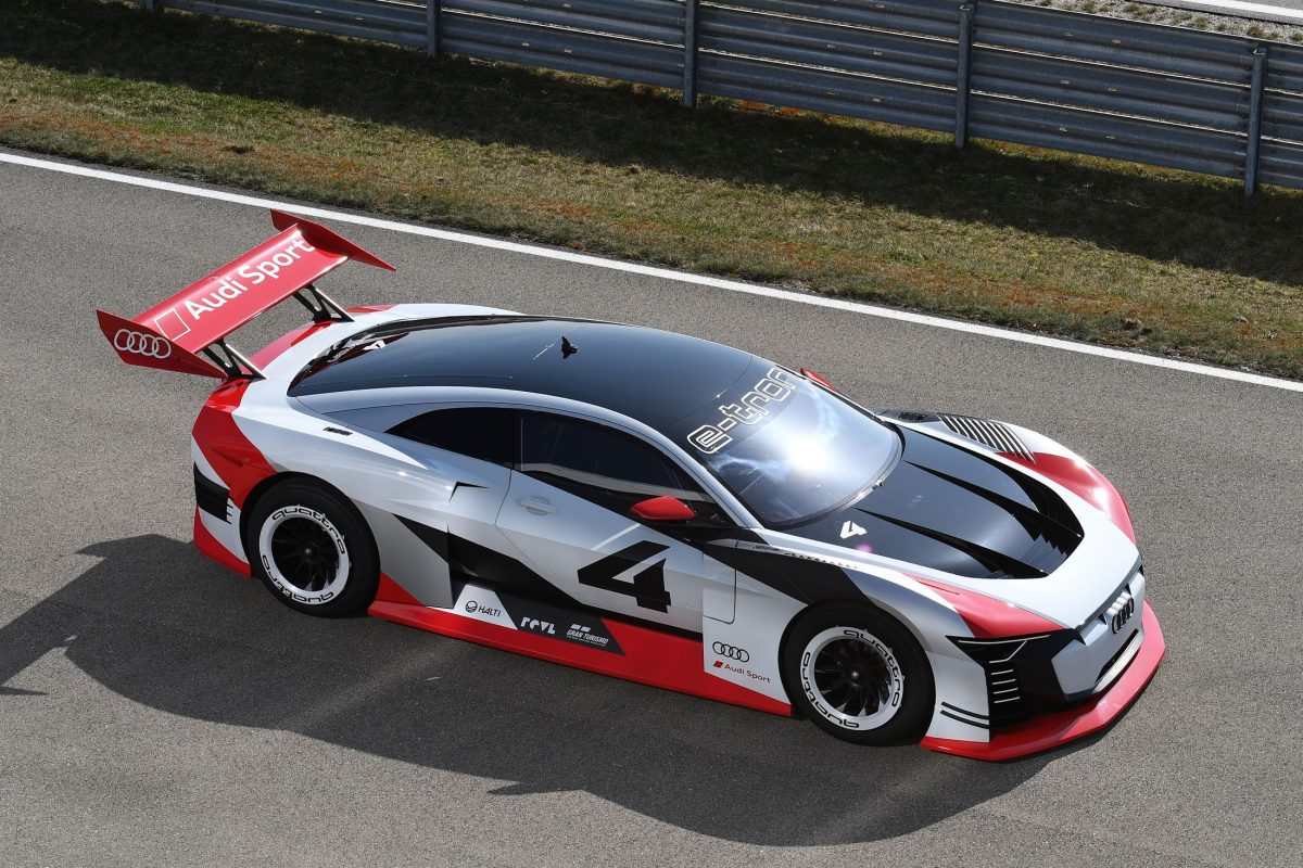 AUDI