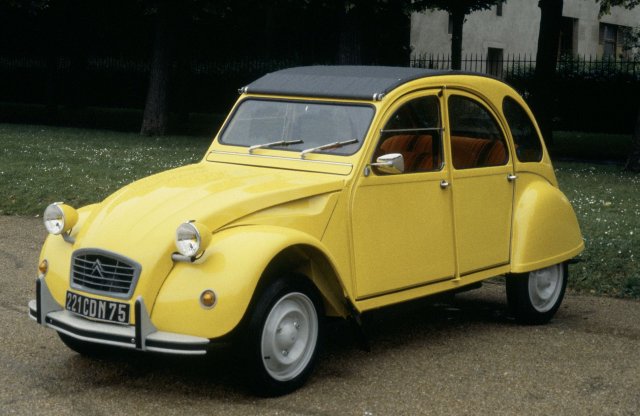 Ünnepi Kacsa – 70 éves a Citroën 2CV!