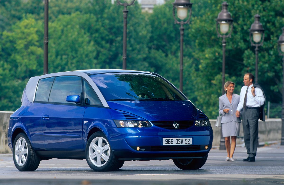 RENAULT