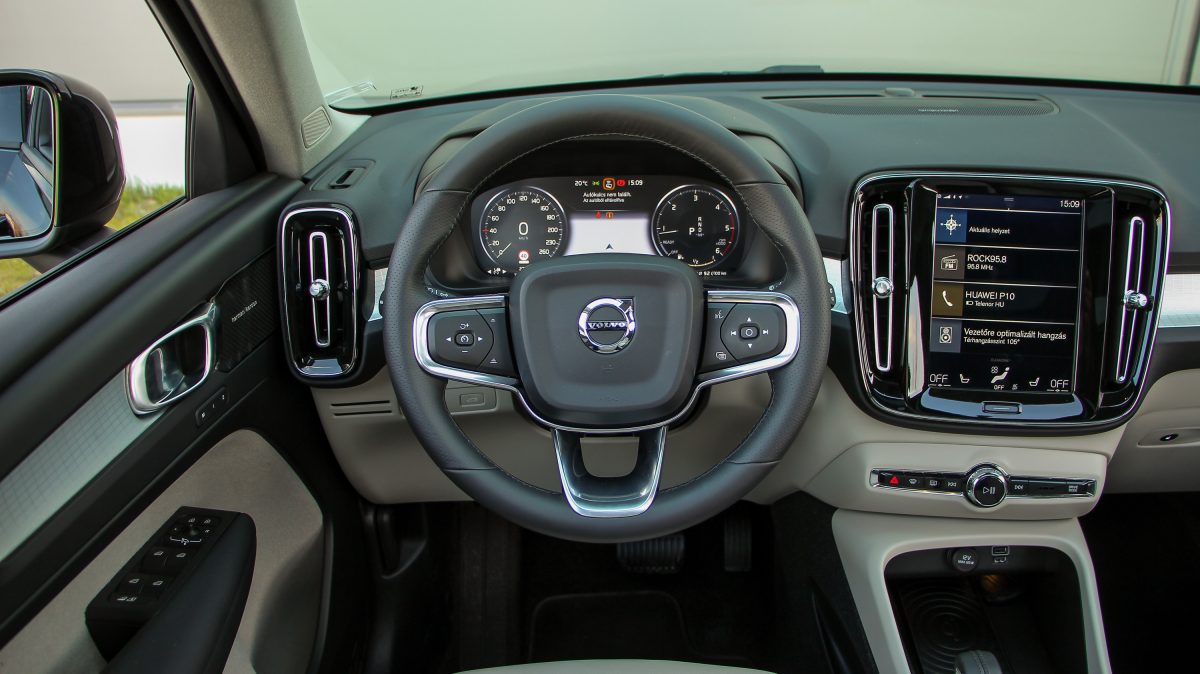 VOLVO