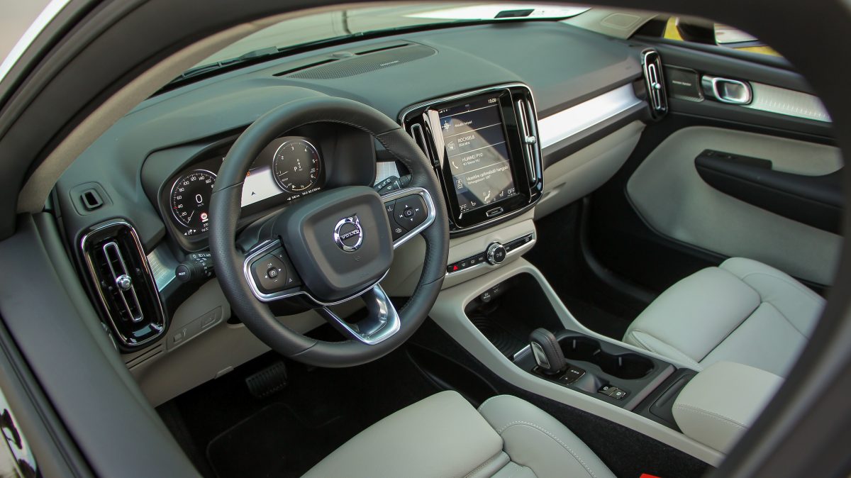 VOLVO