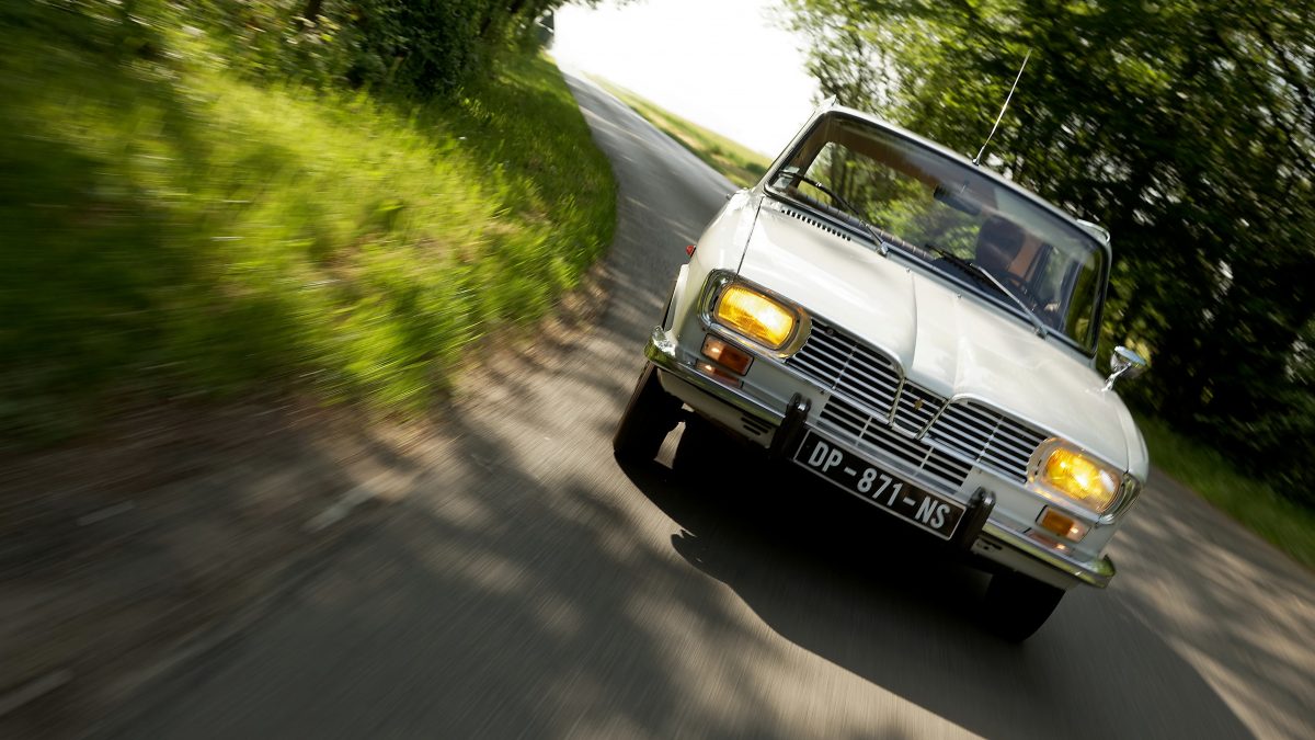 RENAULT R 16