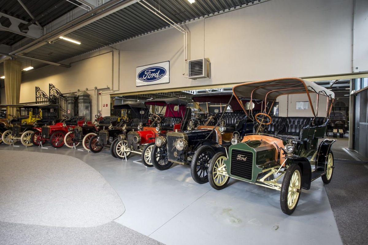 FORD