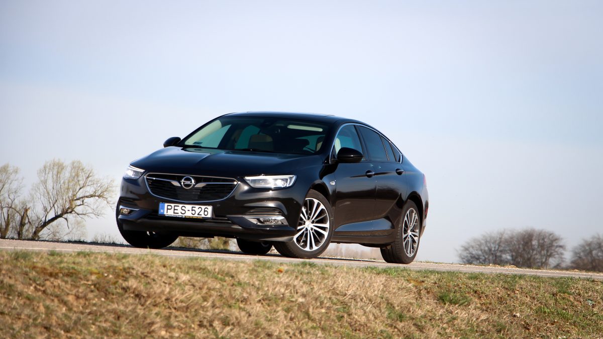 OPEL INSIGNIA
