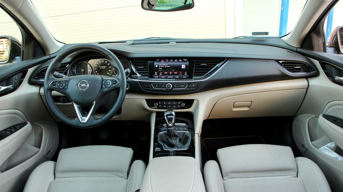 OPEL INSIGNIA