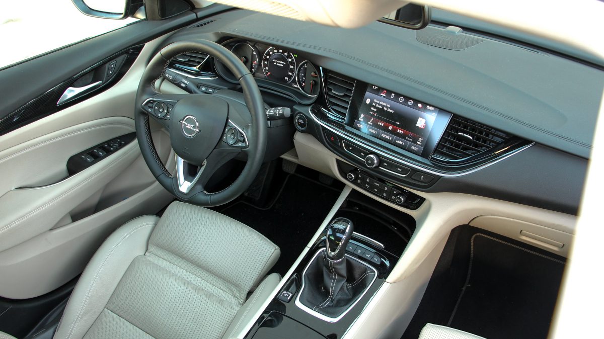OPEL INSIGNIA