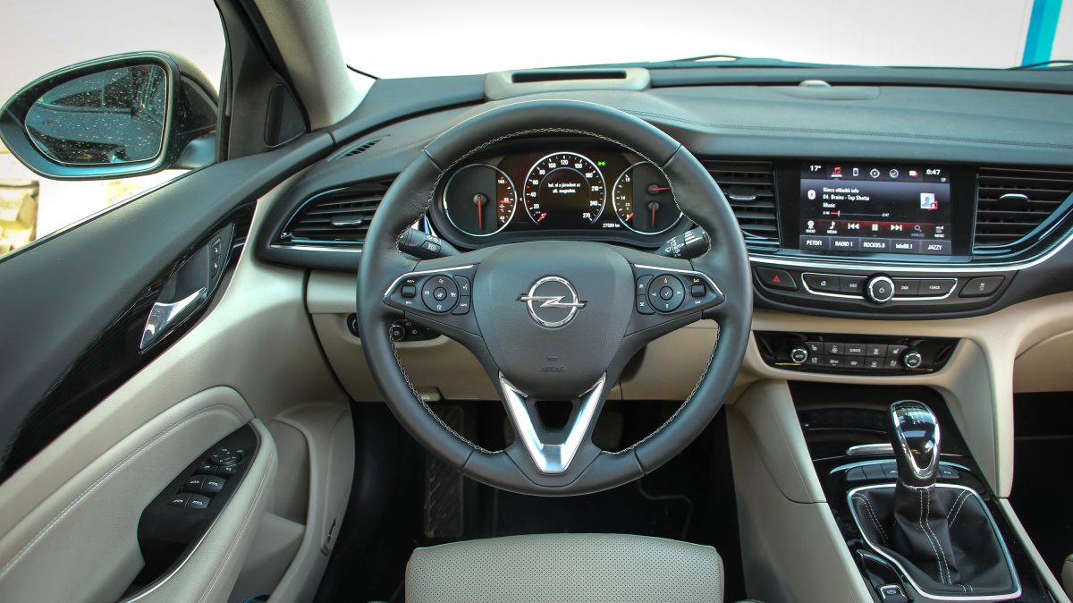 OPEL INSIGNIA