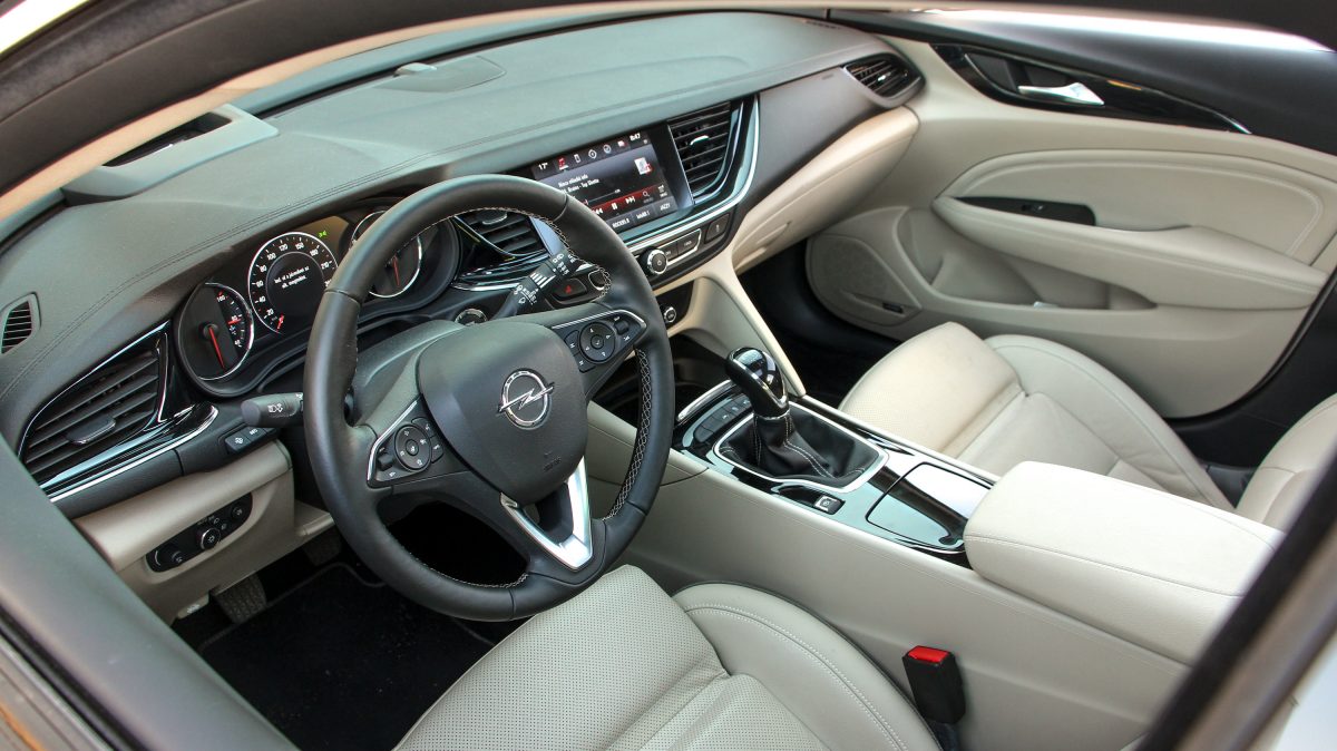 OPEL INSIGNIA