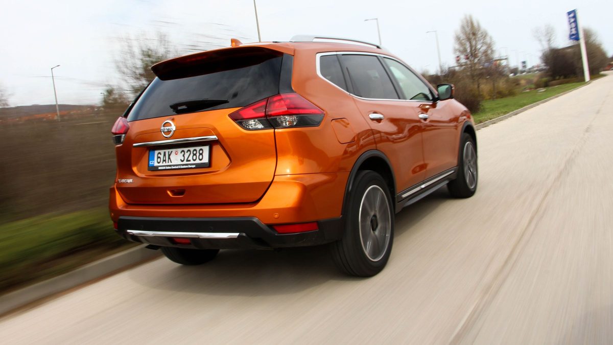 NISSAN X-TRAIL