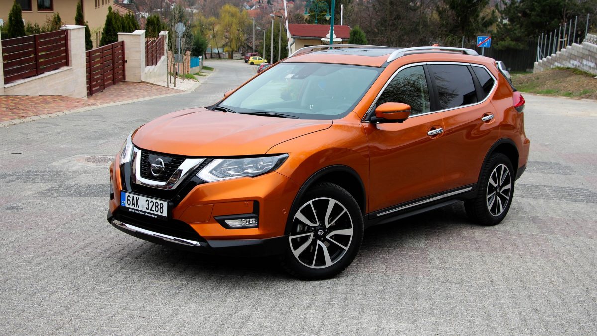 NISSAN X-TRAIL