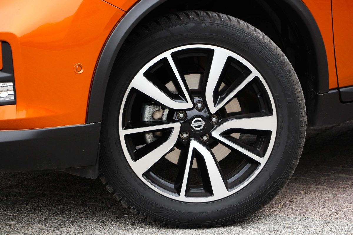 NISSAN X-TRAIL