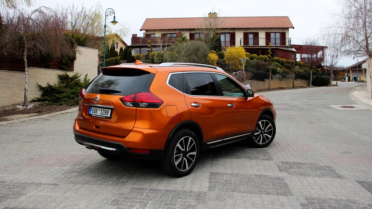 NISSAN X-TRAIL
