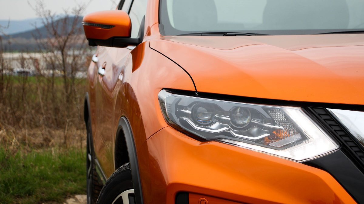 NISSAN X-TRAIL