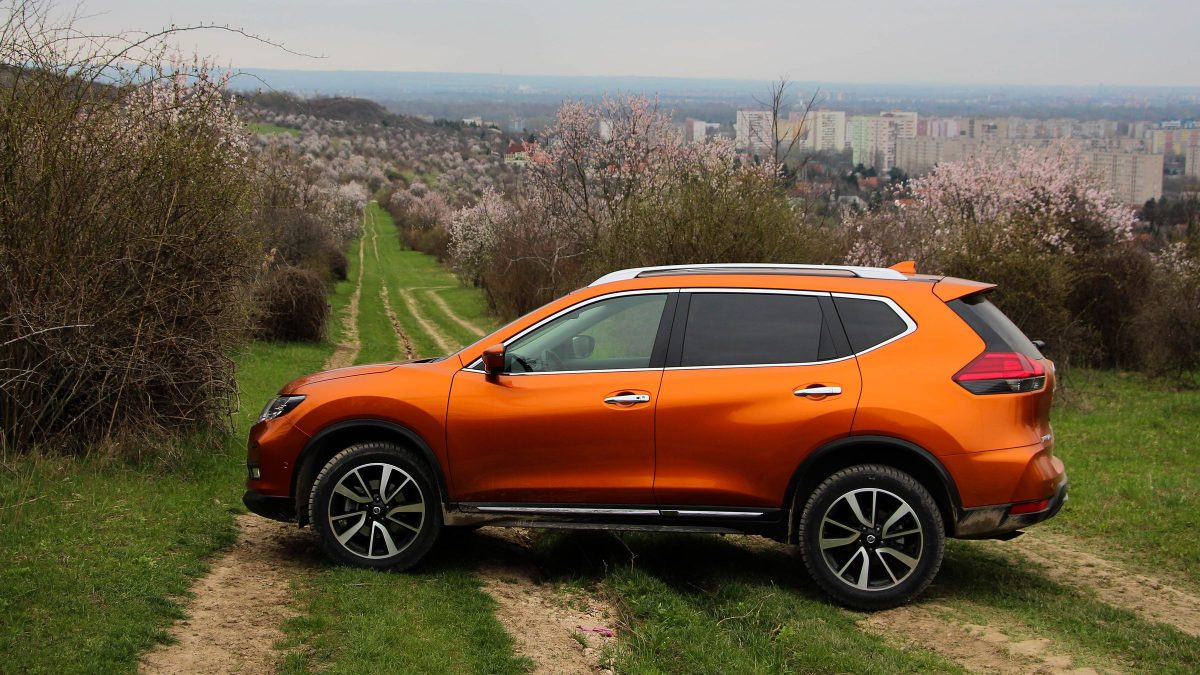 NISSAN X-TRAIL