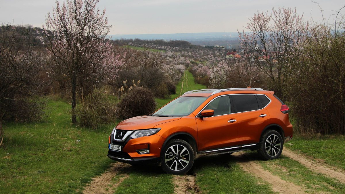 NISSAN X-TRAIL