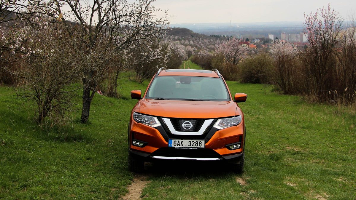 NISSAN X-TRAIL