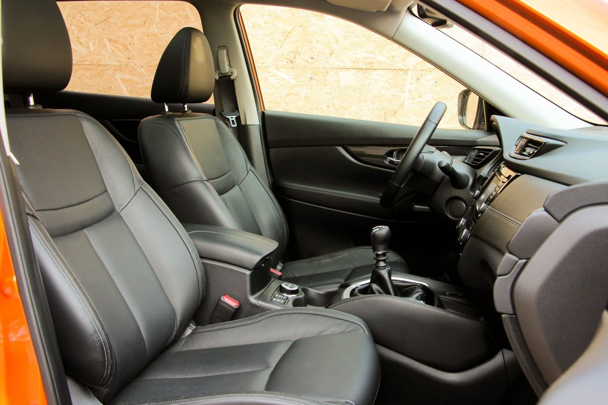 NISSAN X-TRAIL