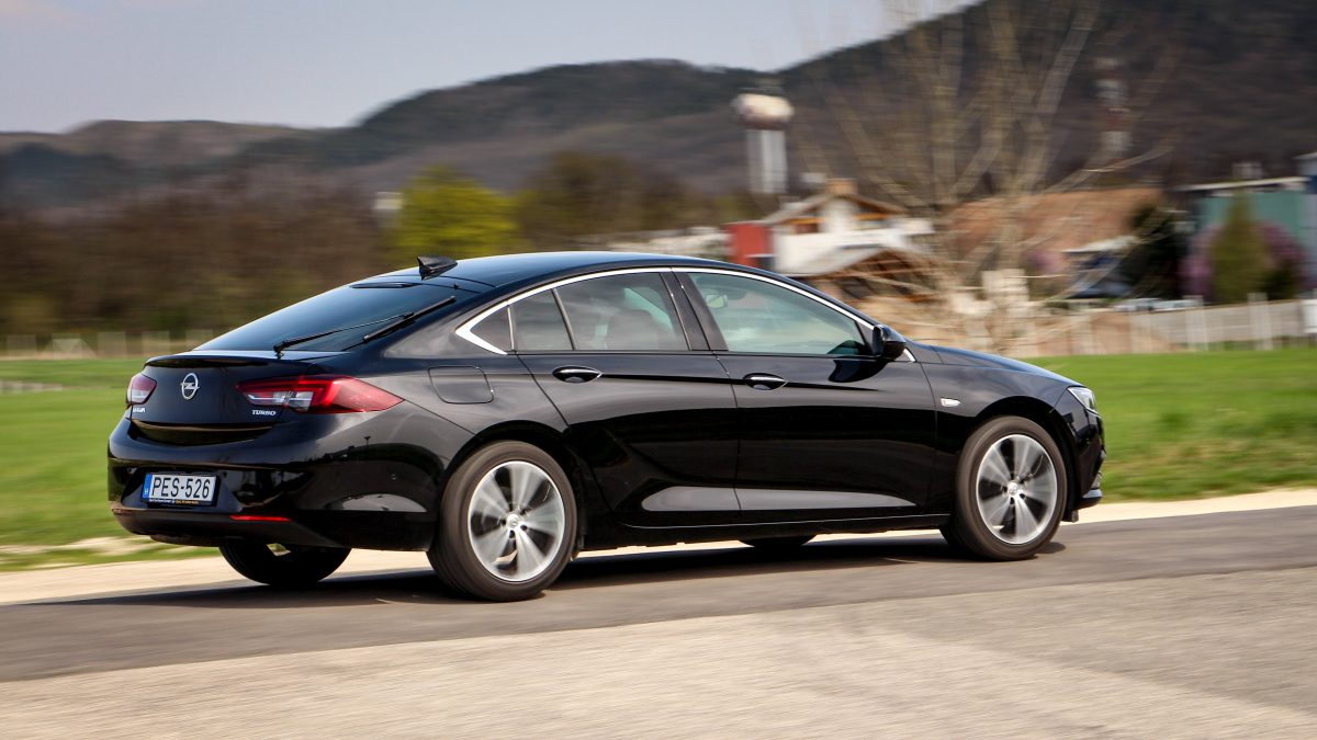 OPEL INSIGNIA