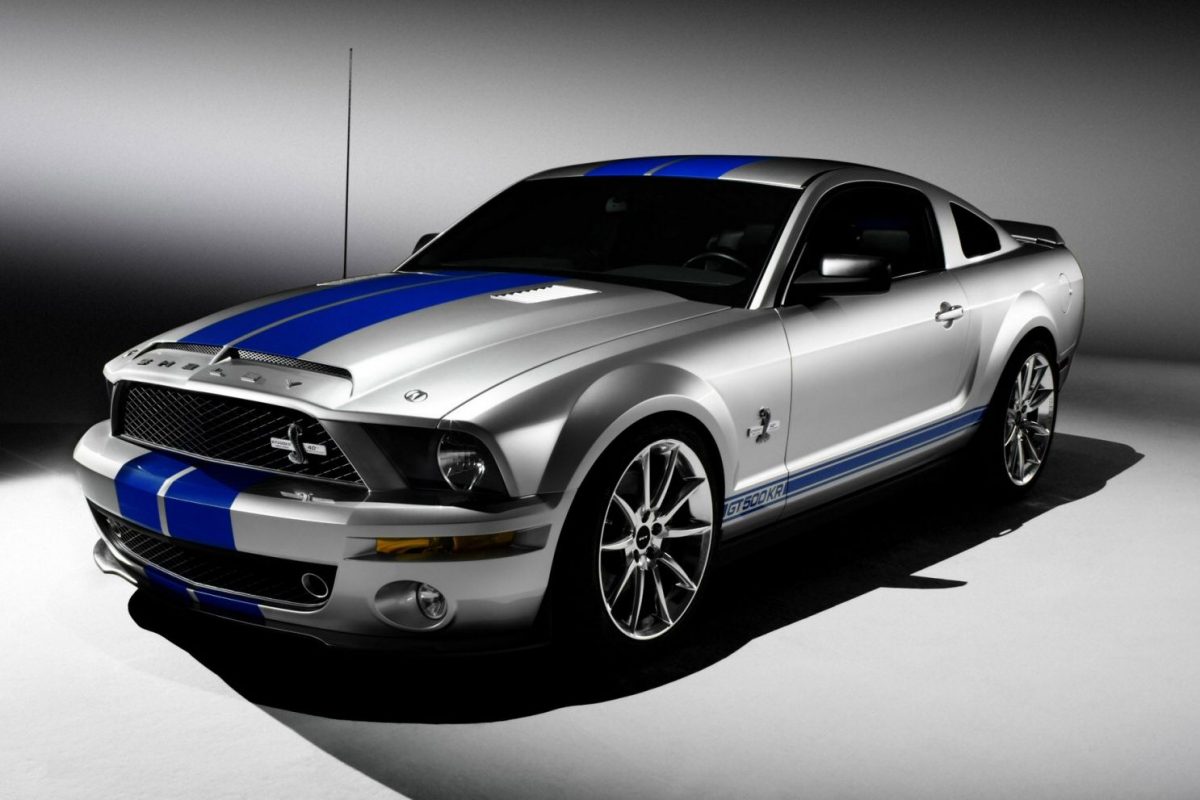 FORD MUSTANG