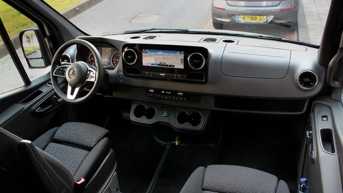 MERCEDES-BENZ SPRINTER