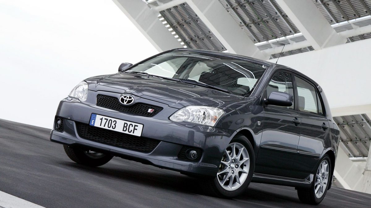 TOYOTA AURIS