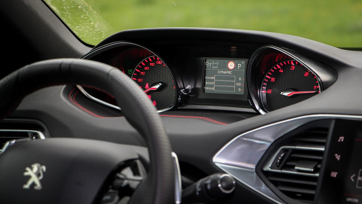 PEUGEOT 308