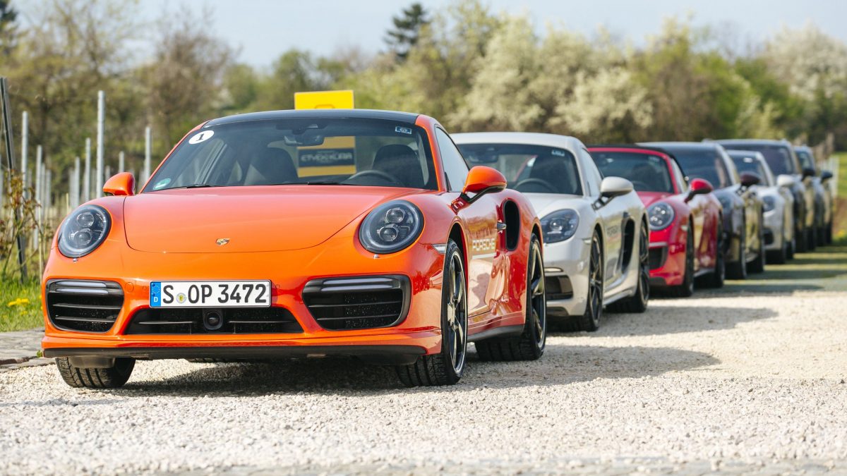 PORSCHE
