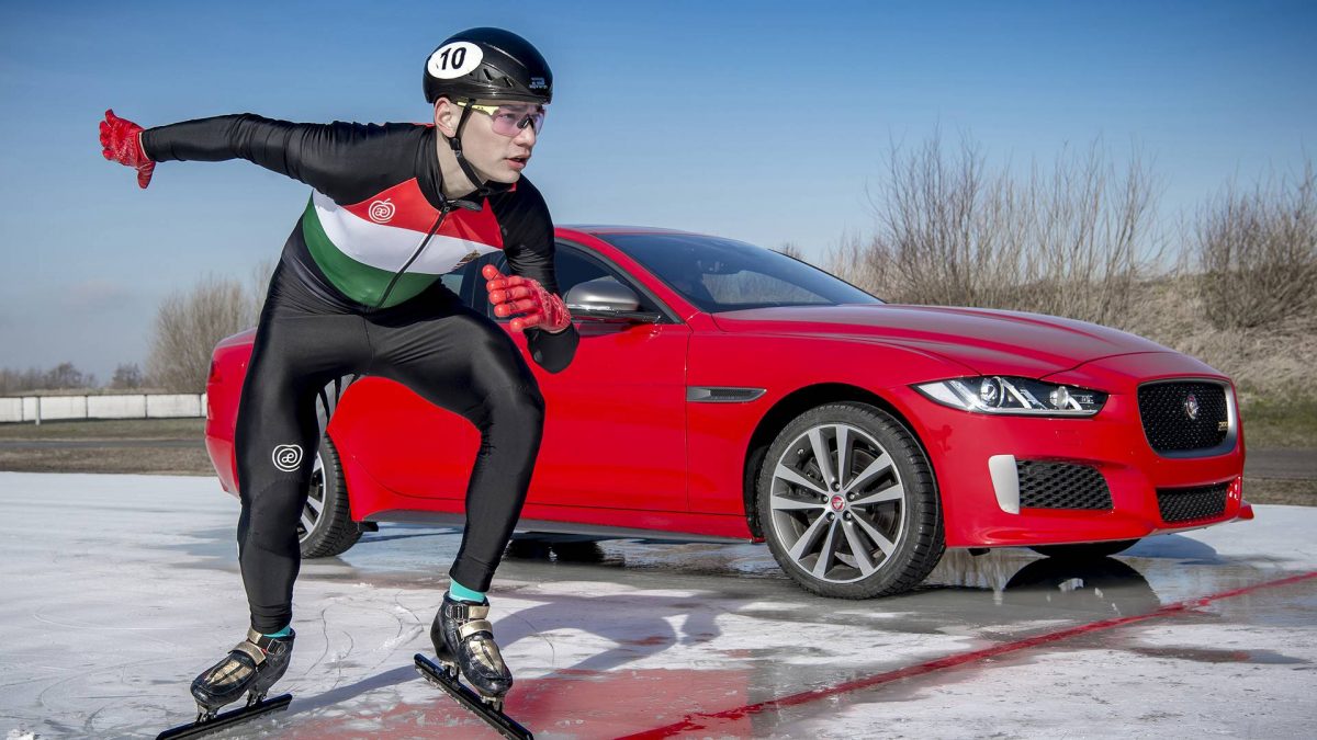 JAGUAR XE