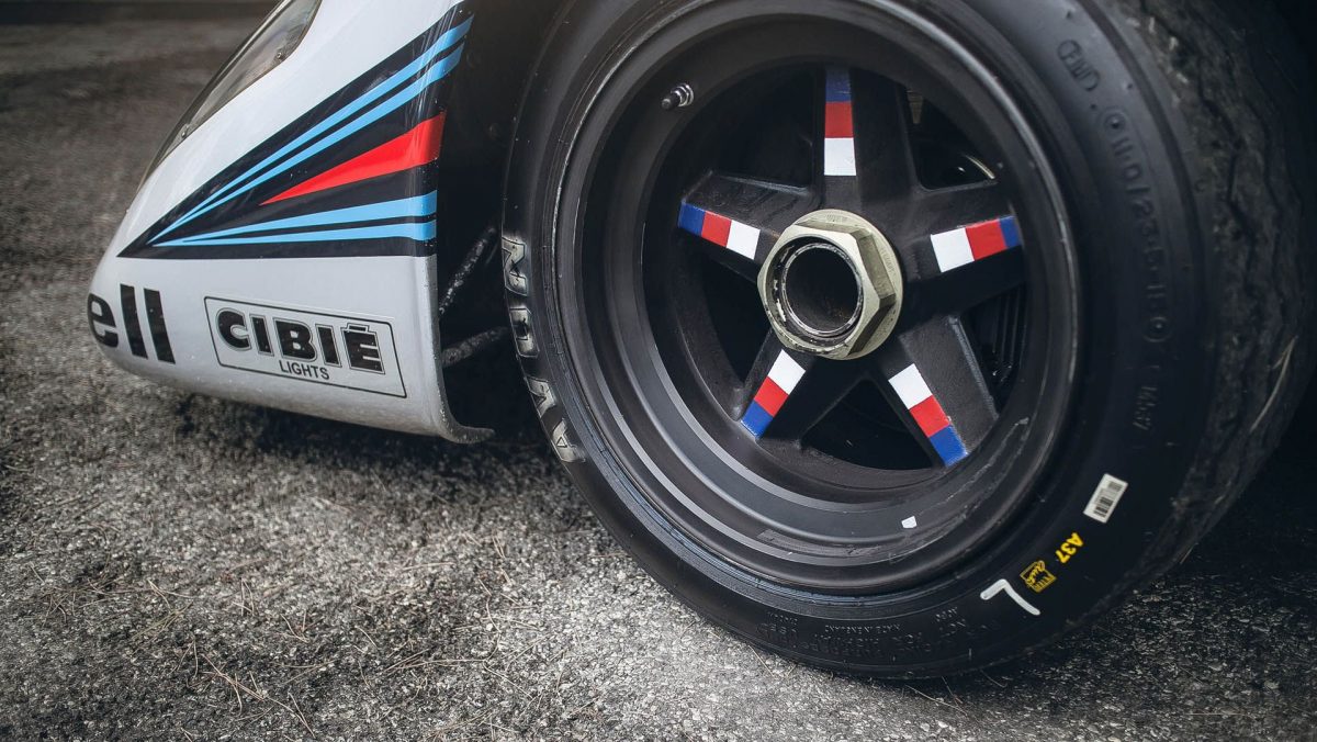 PORSCHE