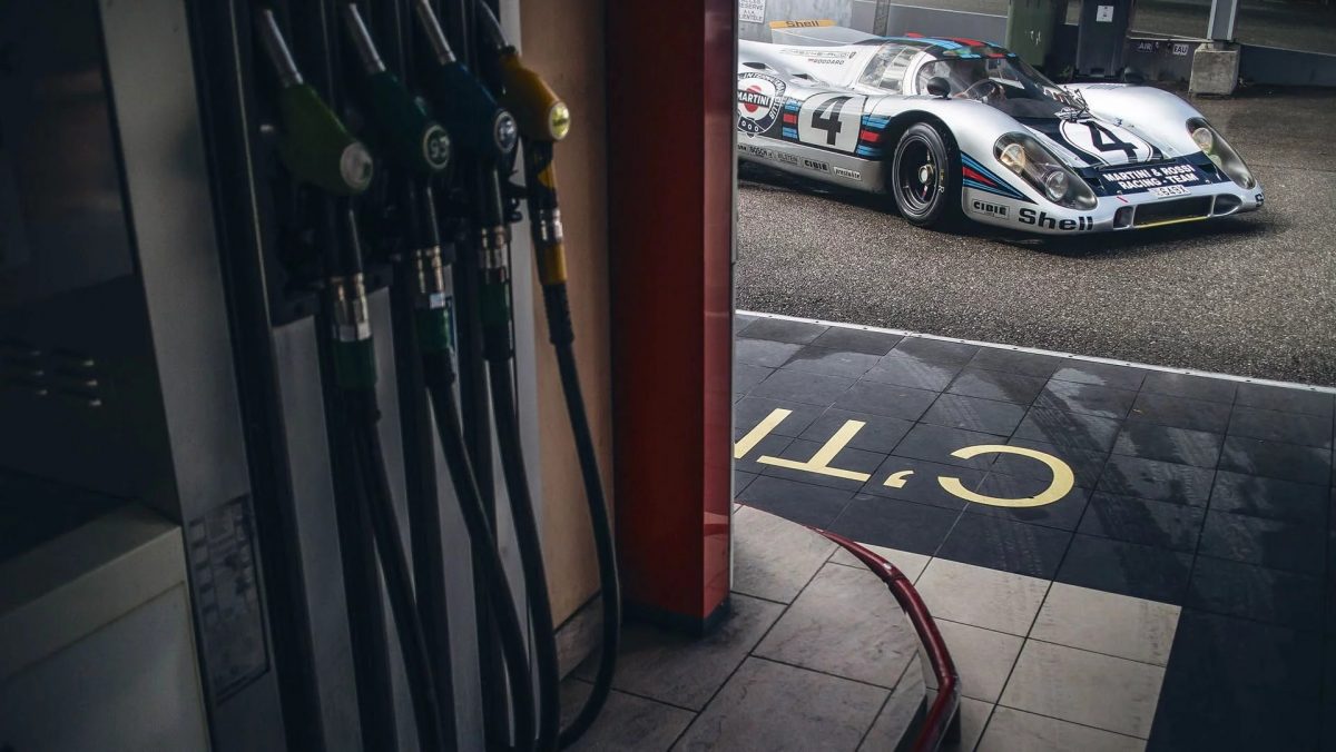 PORSCHE