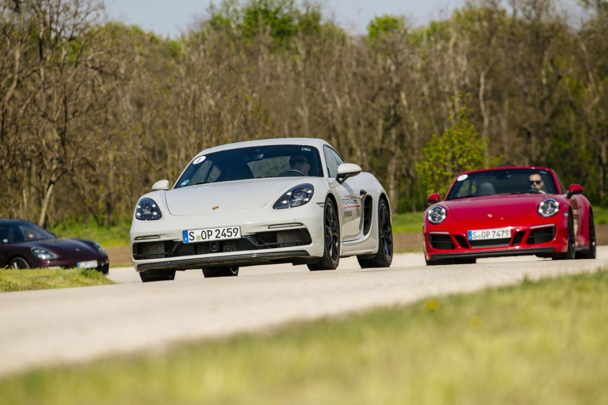 PORSCHE